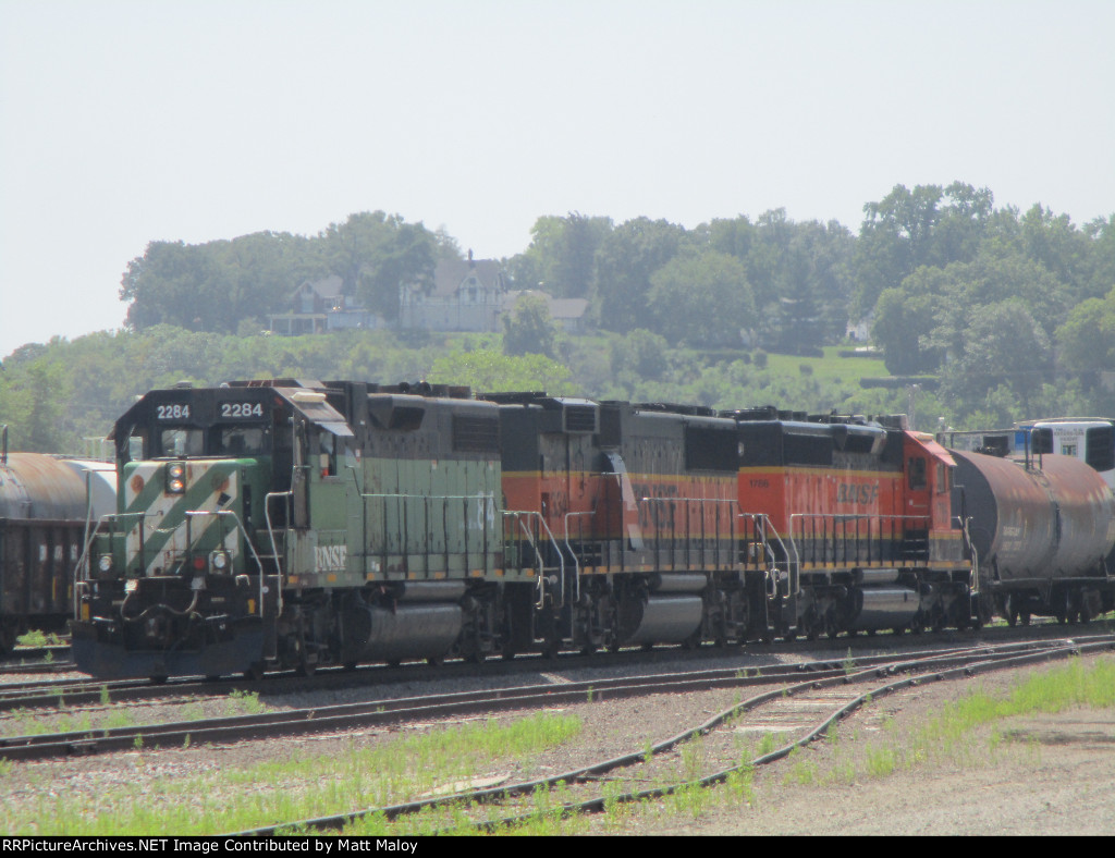 BNSF 2284